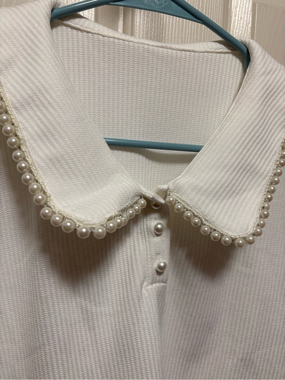 Women’s Cream Pearl-Trim Knit Short Sleeve Blouse